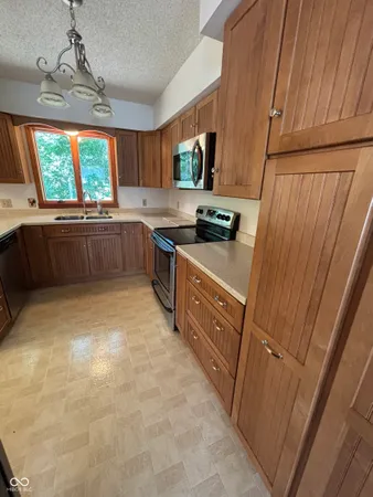 $299,000 | 408 Sherwood Drive, Covington, IN 47932