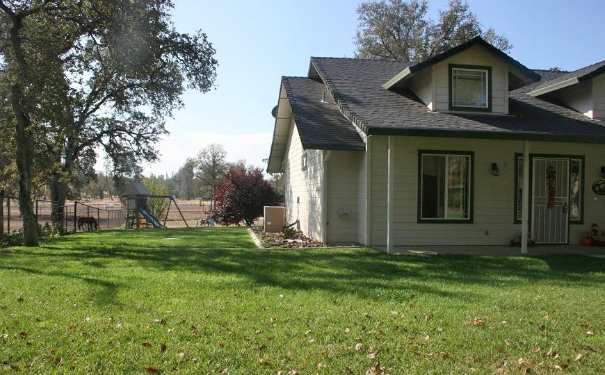 24433 Dersch Road Anderson, CA 96007 - Photo 21 of 30 Side Yard