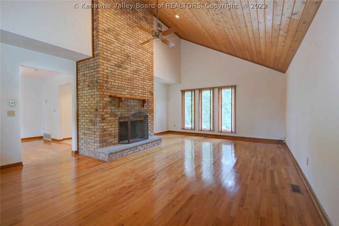 2051 Smith Road Charleston, WV 25314 - Photo 6 of 30 Gallery Image 6