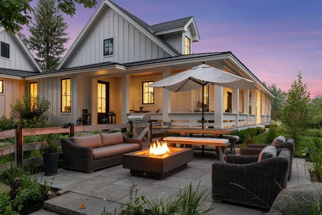 $2,595,000 | 2782 Willow Drive North, Medina, MN 55340