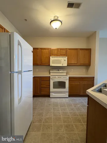 $1,675 | 1000 Fountainview Circle, Unit 213, Newark, DE 19713