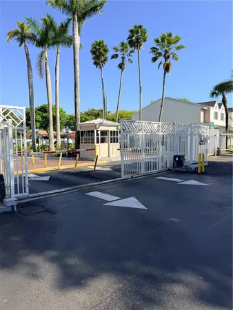 $1,850 | Country Club of Miami, Hialeah, FL 33015