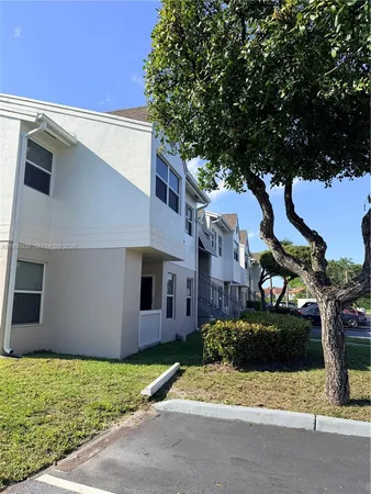 $1,850 | Country Club of Miami, Hialeah, FL 33015