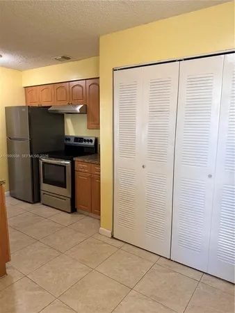 $1,850 | Country Club of Miami, Hialeah, FL 33015