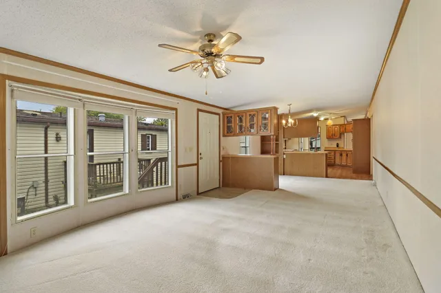 $132,000 | 424 Oak Lodge Road, Waterford, WI 53185