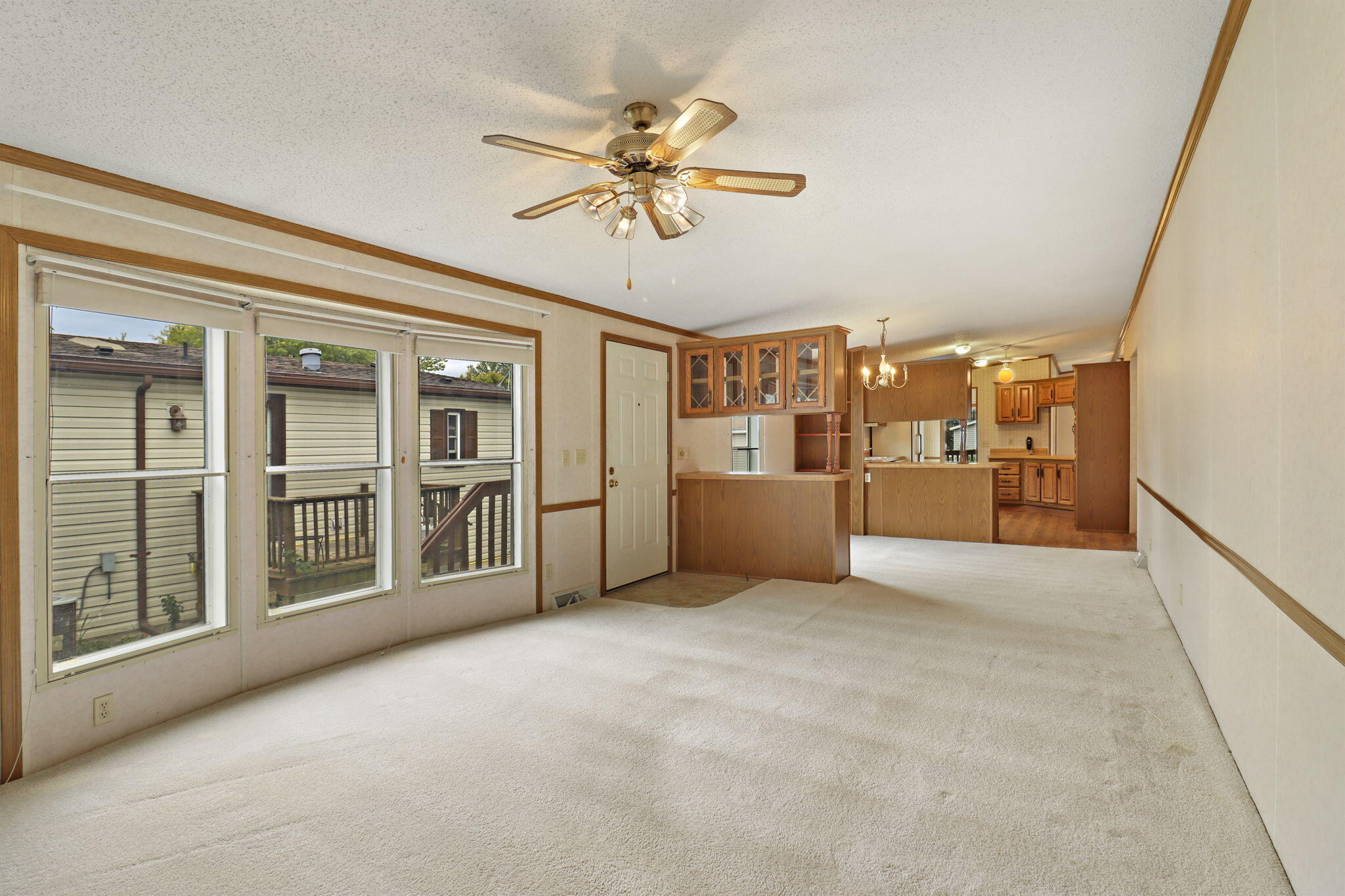 424 Oak Lodge Road Waterford, WI 53185 - Photo 3 of 27 3-web-or-mls-424 Oak Lodge Rd, Waterford