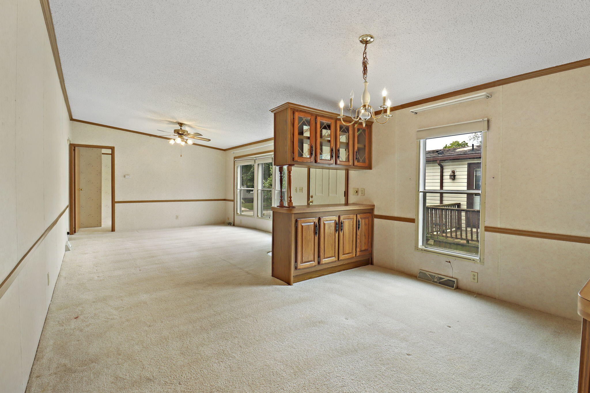 424 Oak Lodge Road Waterford, WI 53185 - Photo 5 of 27 5-web-or-mls-424 Oak Lodge Rd, Waterford