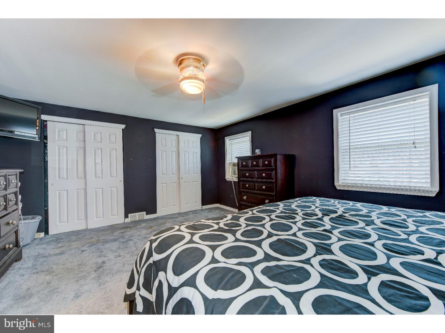 12829 Cabell Road Philadelphia, PA 19154 - Photo 15 of 25