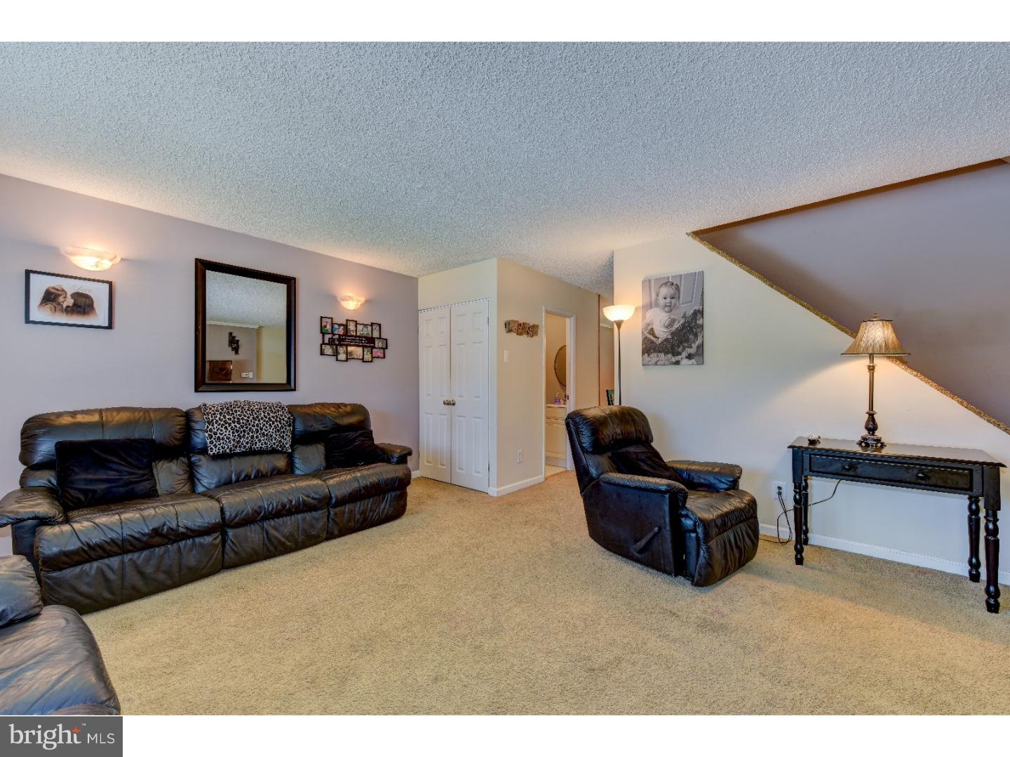 12829 Cabell Road Philadelphia, PA 19154 - Photo 4 of 25