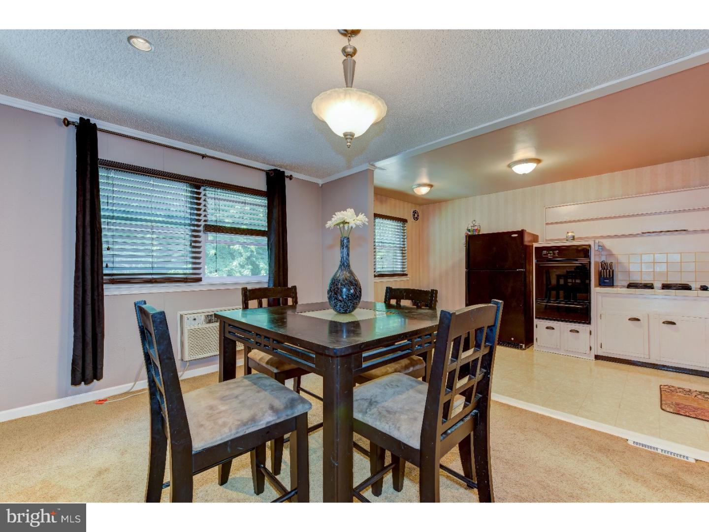 12829 Cabell Road Philadelphia, PA 19154 - Photo 6 of 25