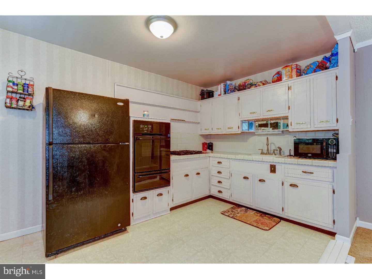 12829 Cabell Road Philadelphia, PA 19154 - Photo 8 of 25