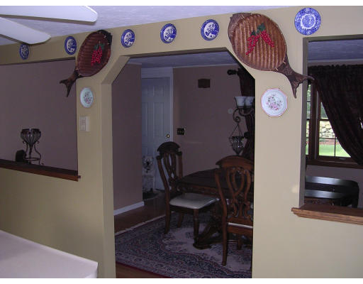 25 Wallace Road Sturbridge, MA 01566 - Photo 4 of 5