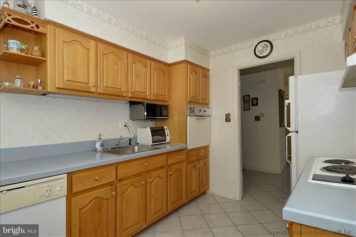 1113 Chiswell Lane Silver Spring, MD 20901 - Photo 13 of 24 Kitchen