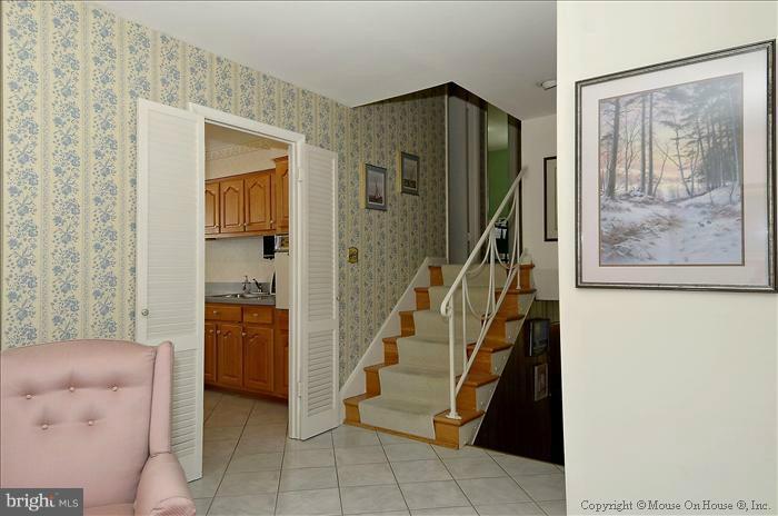 1113 Chiswell Lane Silver Spring, MD 20901 - Photo 15 of 24 Interior (General)