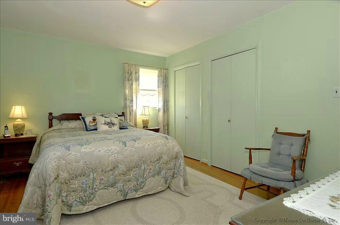 1113 Chiswell Lane Silver Spring, MD 20901 - Photo 6 of 24 Bedroom (Master)