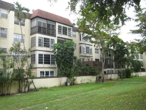 $1,650 | 7300 Northwest 17th Street, Unit 210, Plantation, FL 33313