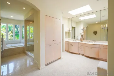 $4,895,000 | 5931 La Jolla Corona Drive, La Jolla, CA 92037