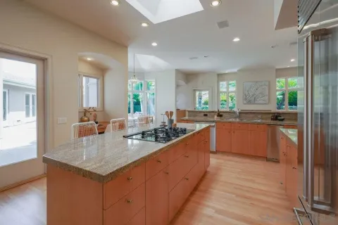 $4,895,000 | 5931 La Jolla Corona Drive, La Jolla, CA 92037