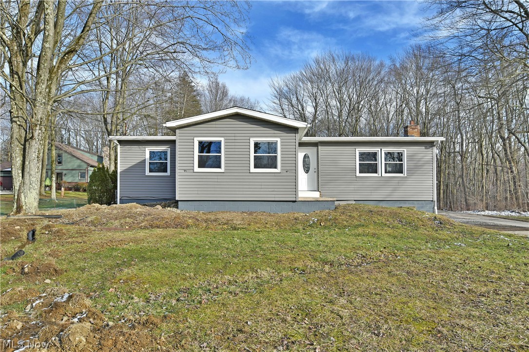 1955 Brookfield Road Hubbard, OH 44425 - Photo 1 of 35 Gallery Image 1