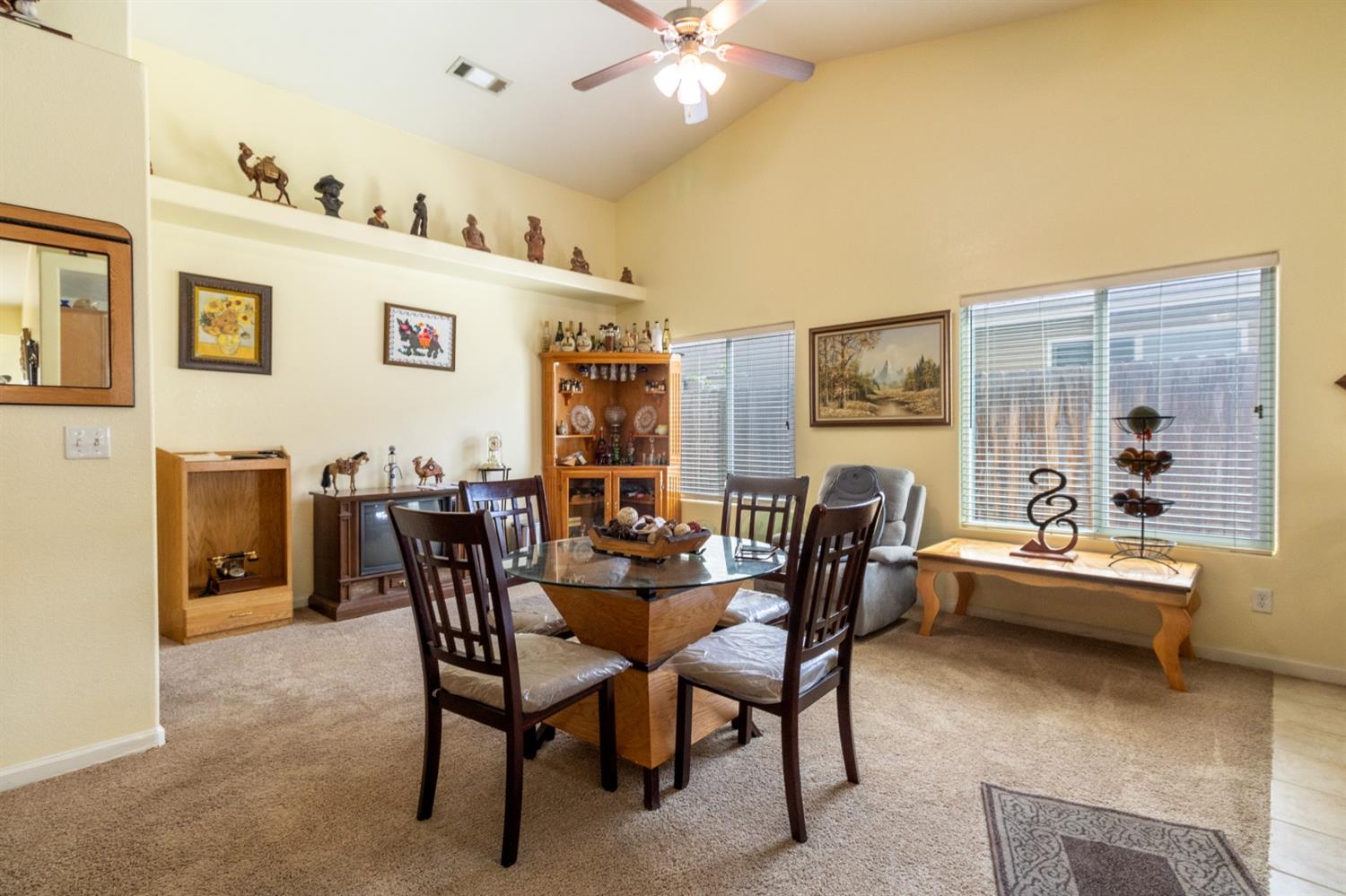 395 East Huntsman Avenue Reedley, CA 93654 - Photo 11 of 46 Gallery Image 11