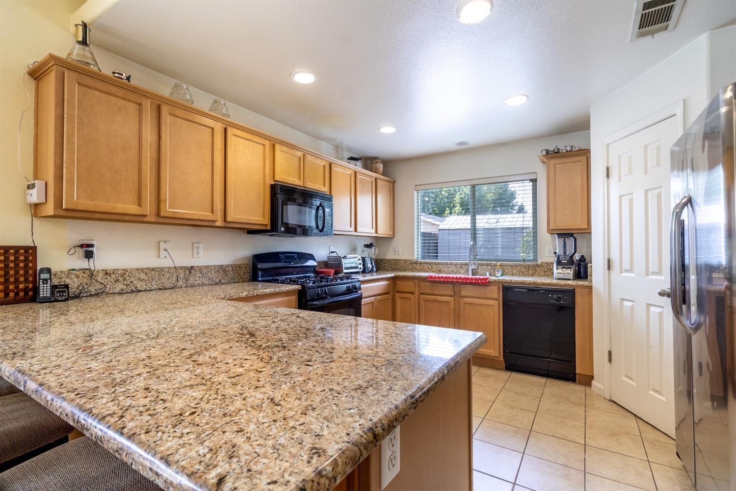 395 East Huntsman Avenue Reedley, CA 93654 - Photo 15 of 46 Gallery Image 15