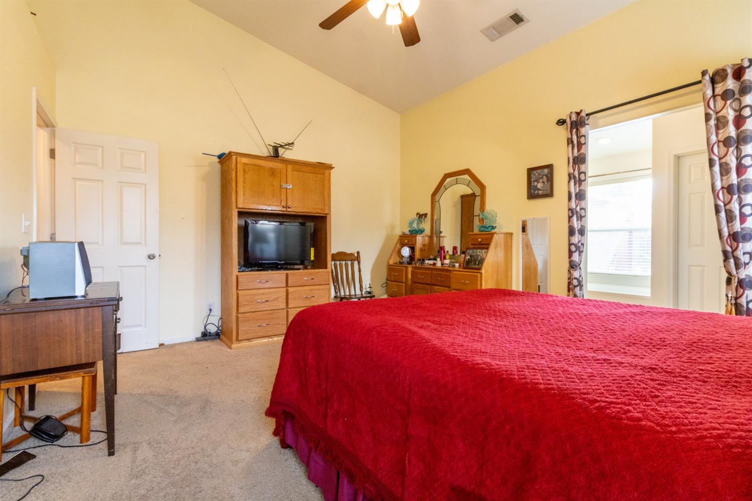 395 East Huntsman Avenue Reedley, CA 93654 - Photo 31 of 46 Gallery Image 31
