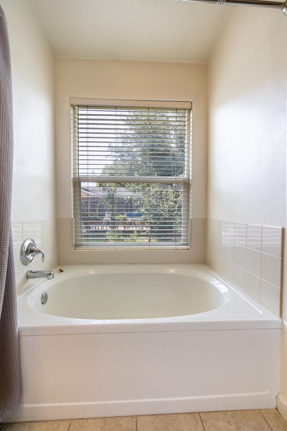 395 East Huntsman Avenue Reedley, CA 93654 - Photo 38 of 46 Gallery Image 38