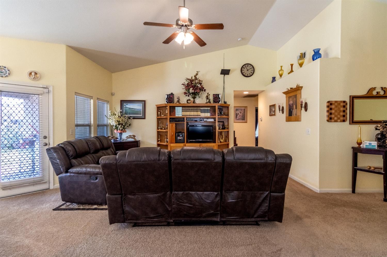 395 East Huntsman Avenue Reedley, CA 93654 - Photo 6 of 46 Gallery Image 6