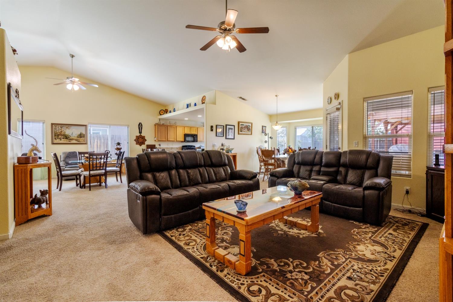 395 East Huntsman Avenue Reedley, CA 93654 - Photo 8 of 46 Gallery Image 8