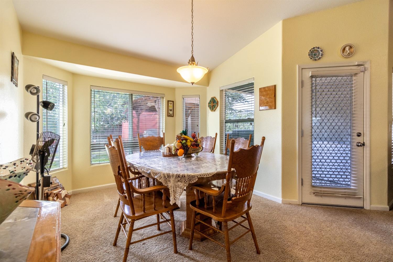 395 East Huntsman Avenue Reedley, CA 93654 - Photo 9 of 46 Gallery Image 9