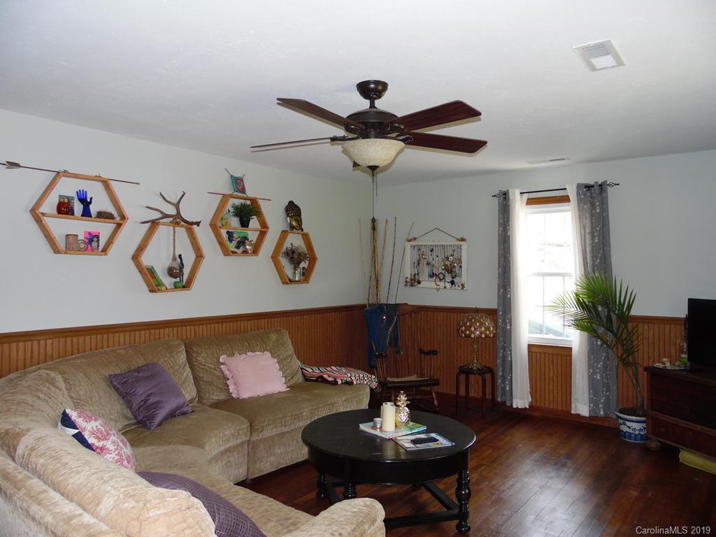 142 Padgett Road Marion, NC 28752 - Photo 6 of 15 Gallery Image 6