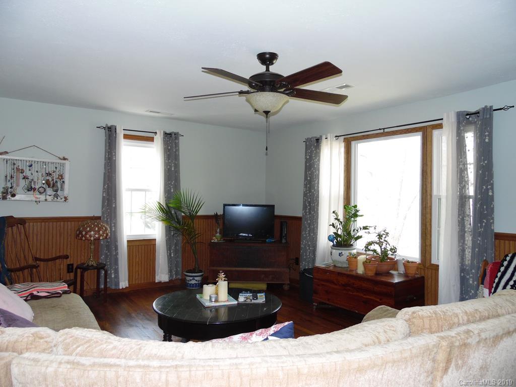 142 Padgett Road Marion, NC 28752 - Photo 7 of 15 Gallery Image 7