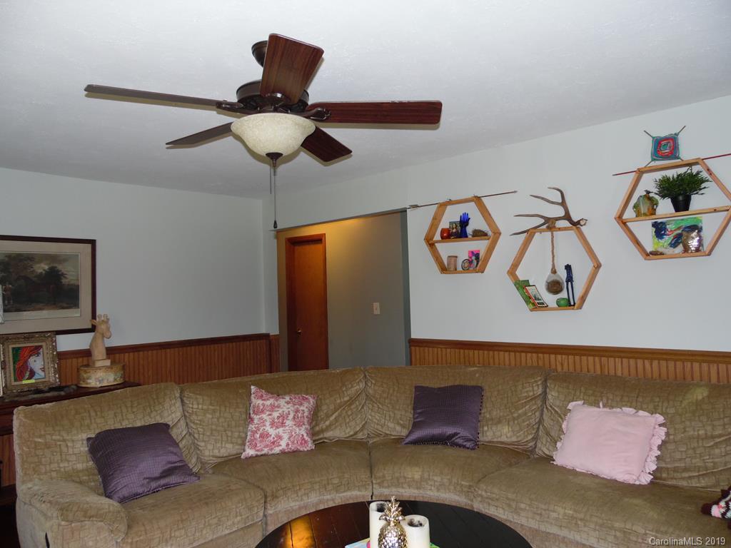 142 Padgett Road Marion, NC 28752 - Photo 8 of 15 Gallery Image 8