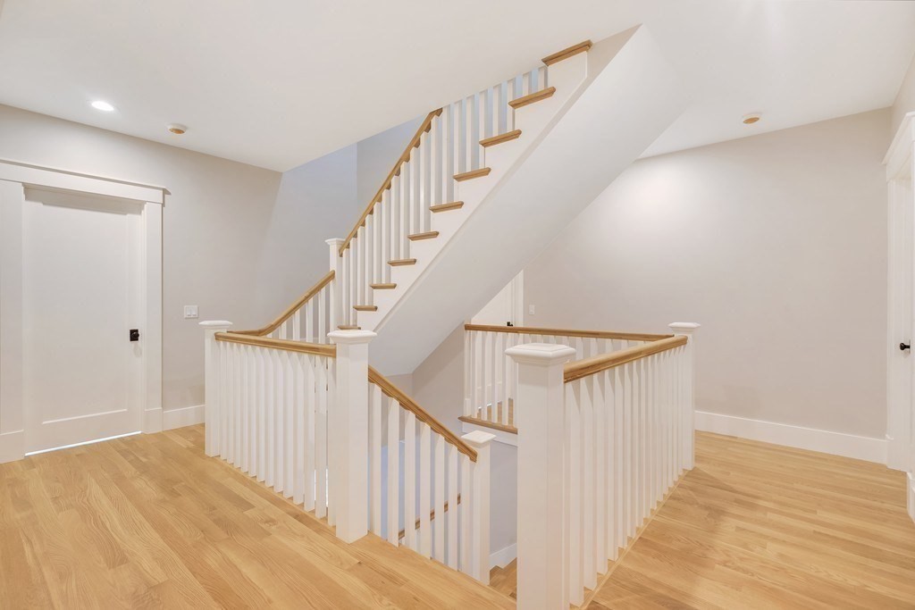 40 Voss Terrace Newton, MA 02459 - Photo 10 of 35