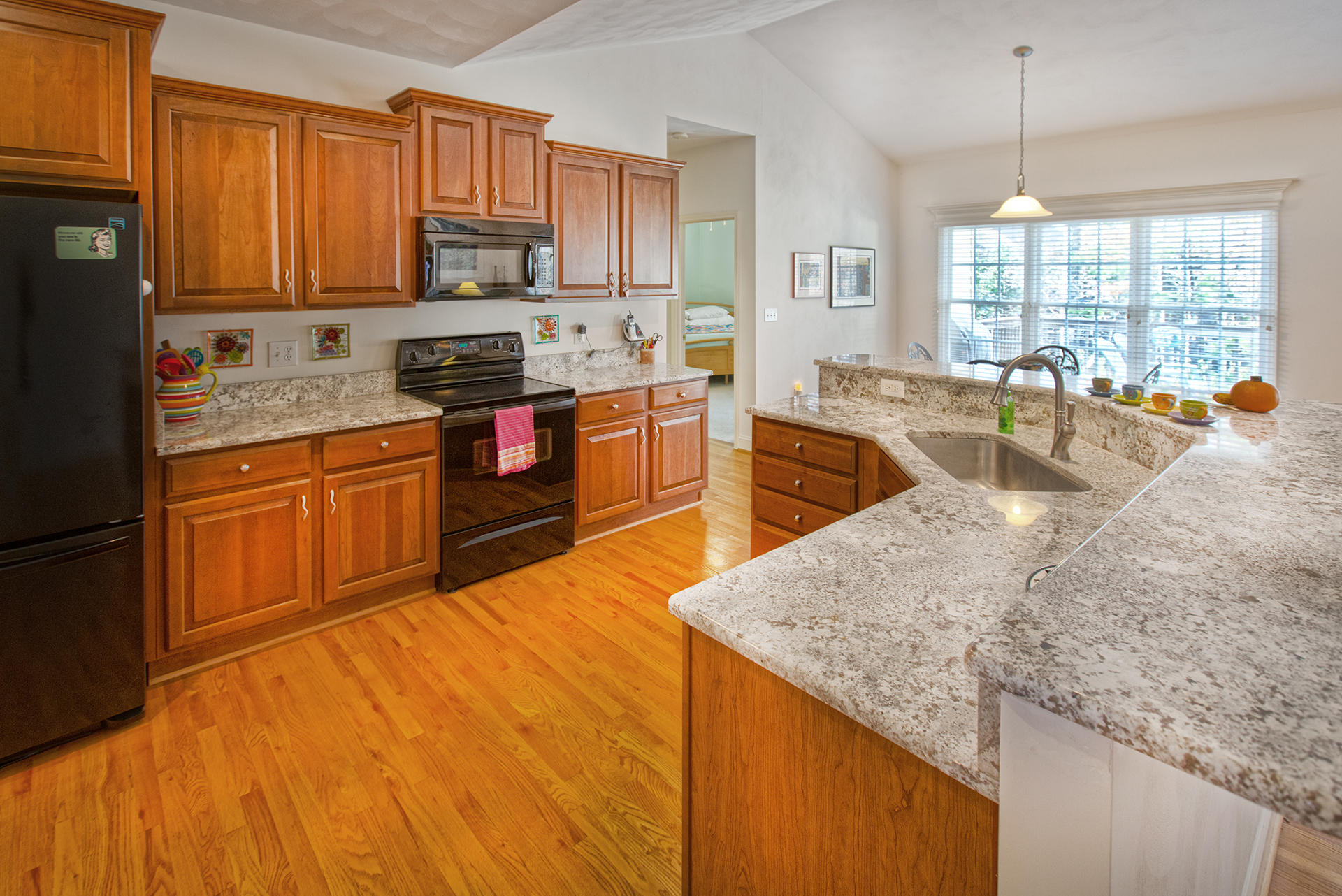 105 Cobblestone Drive Blue Ridge, VA 24064 - Photo 7 of 28 Kitchen