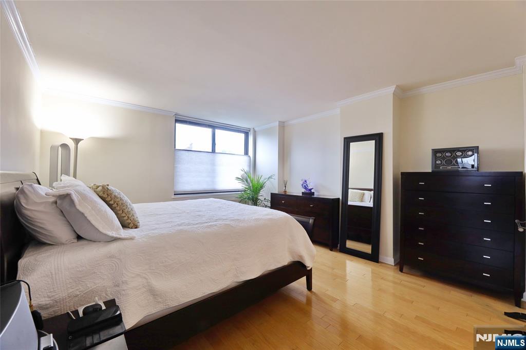 700 Grove Street, Unit 3Q Jersey City, NJ 07310 - Photo 15 of 34