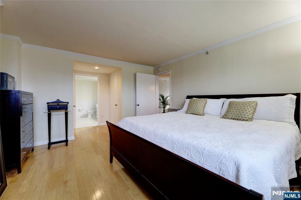 700 Grove Street, Unit 3Q Jersey City, NJ 07310 - Photo 18 of 34