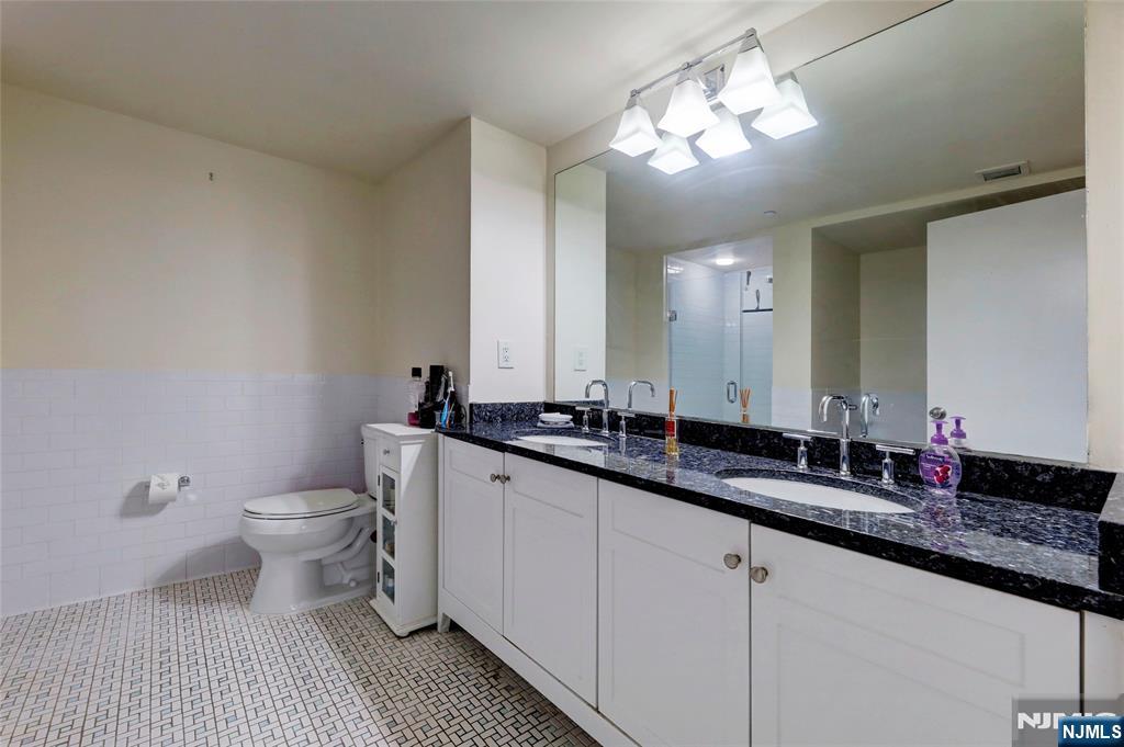 700 Grove Street, Unit 3Q Jersey City, NJ 07310 - Photo 19 of 34