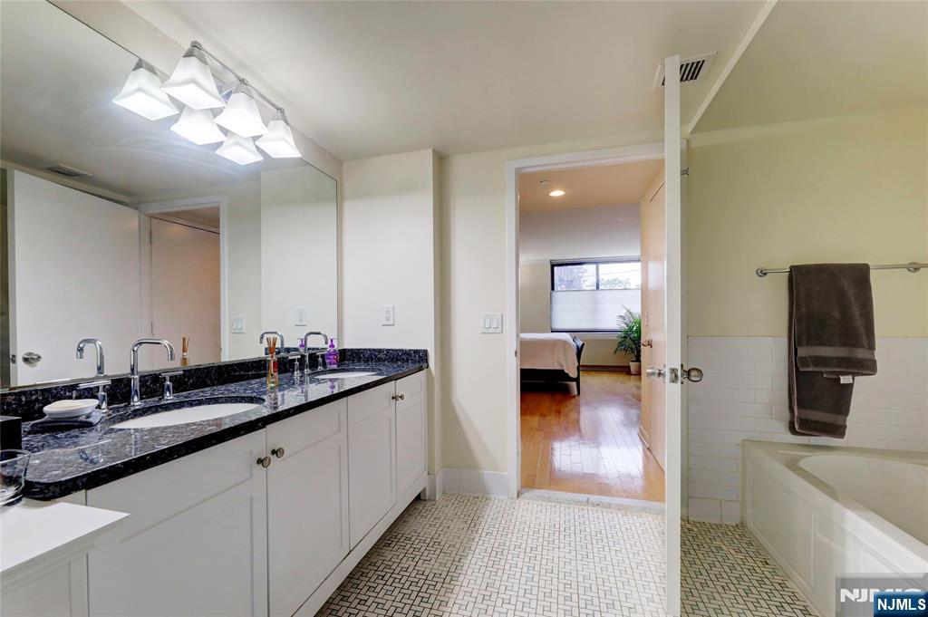 700 Grove Street, Unit 3Q Jersey City, NJ 07310 - Photo 21 of 34