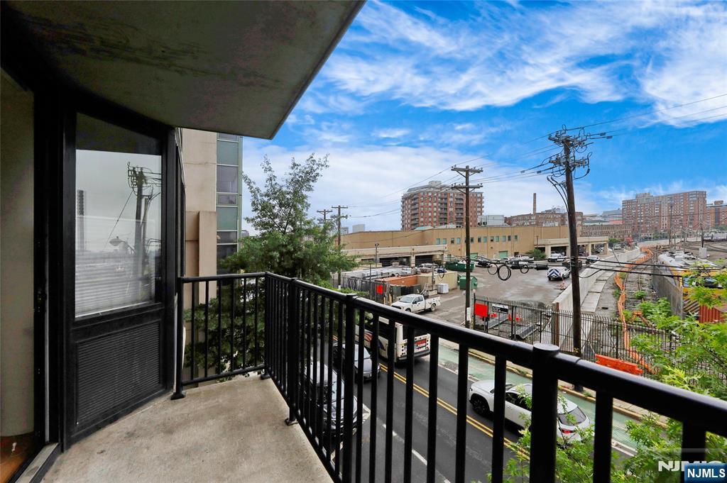 700 Grove Street, Unit 3Q Jersey City, NJ 07310 - Photo 30 of 34