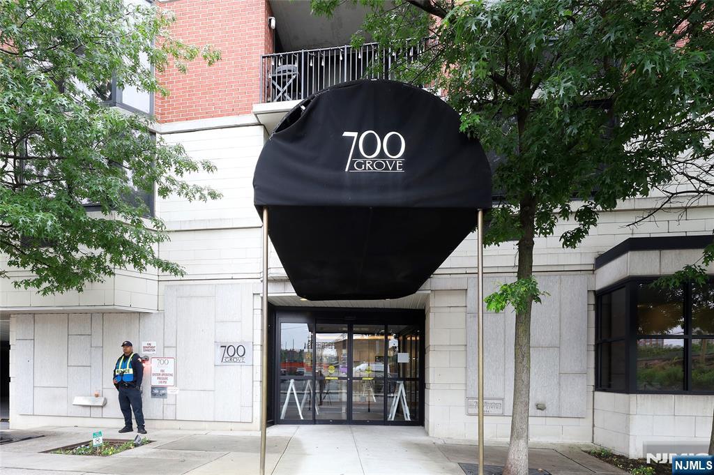 700 Grove Street, Unit 3Q Jersey City, NJ 07310 - Photo 32 of 34