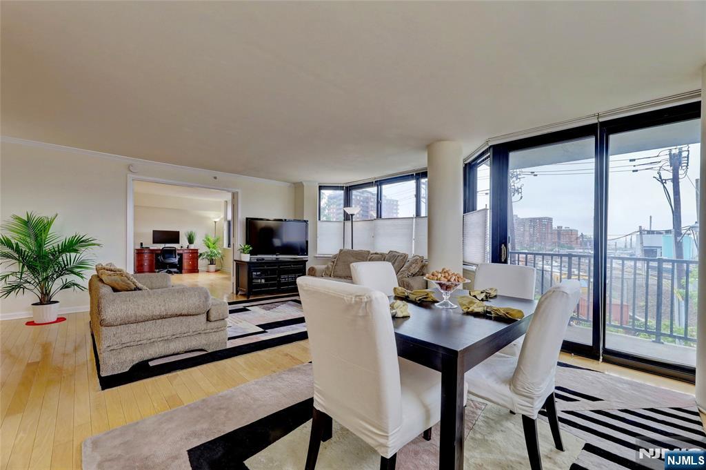 700 Grove Street, Unit 3Q Jersey City, NJ 07310 - Photo 7 of 34