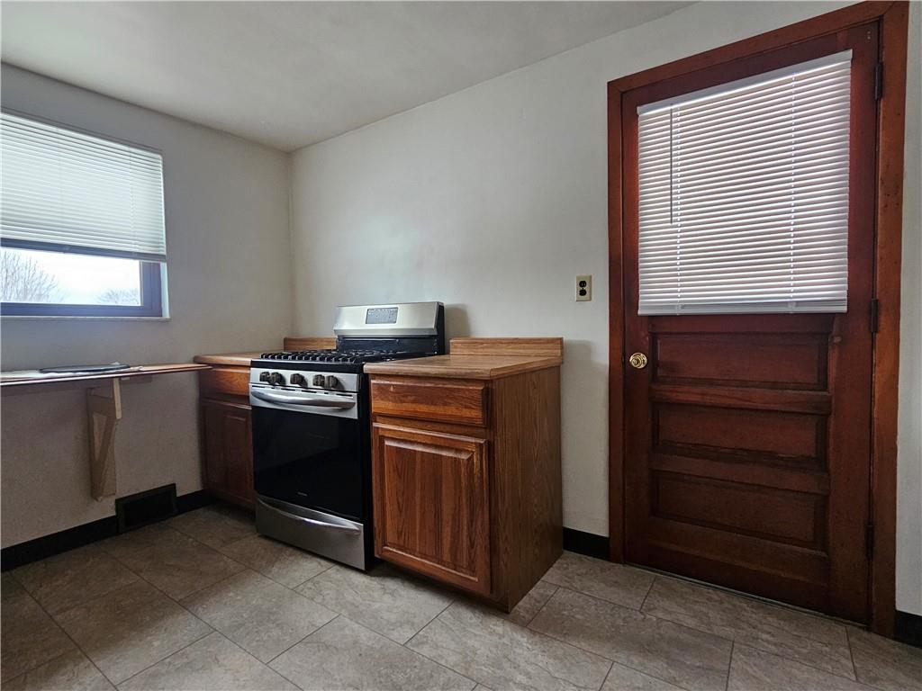 119 Springhouse Drive Butler, PA 16001 - Photo 13 of 33