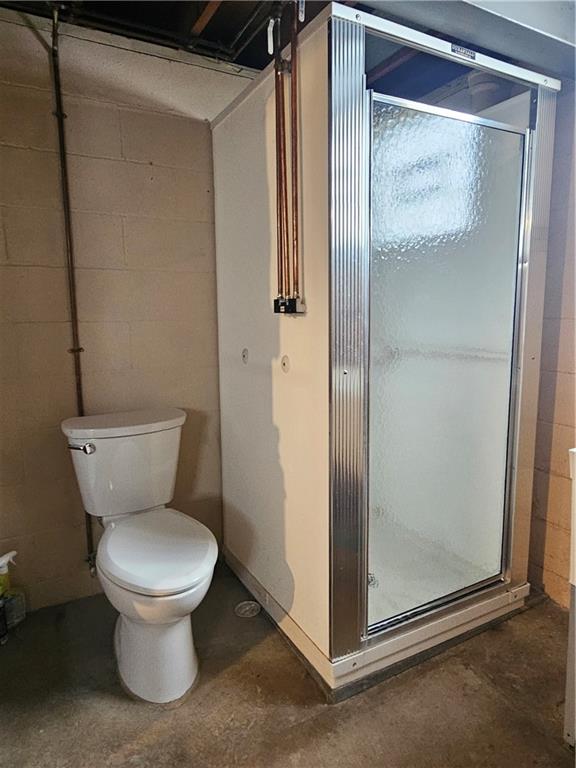 119 Springhouse Drive Butler, PA 16001 - Photo 25 of 33 Basement bathroom