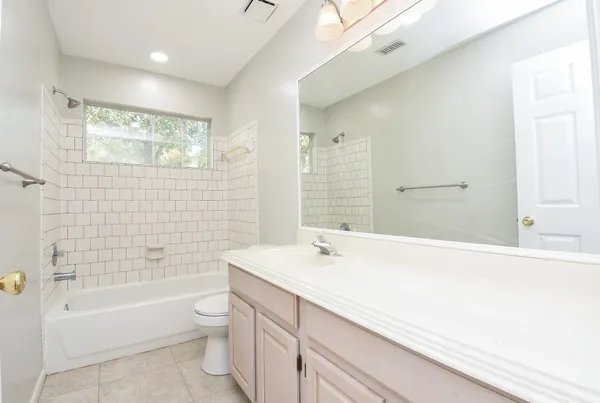 $2,595 | 202 West Sterling Pond Circle, The Woodlands, TX 77382