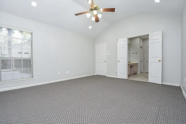 $2,595 | 202 West Sterling Pond Circle, The Woodlands, TX 77382