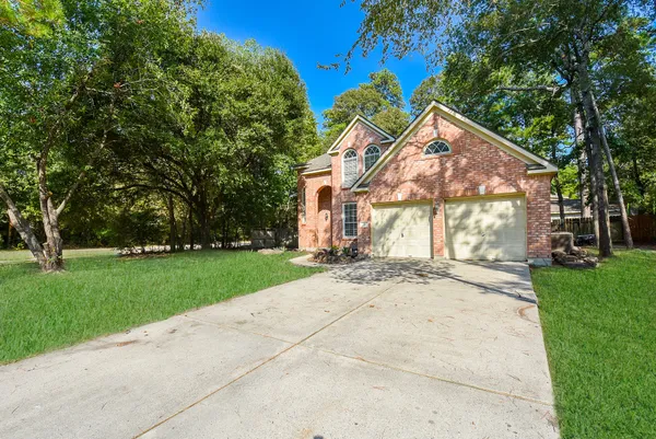 $2,595 | 202 West Sterling Pond Circle, The Woodlands, TX 77382