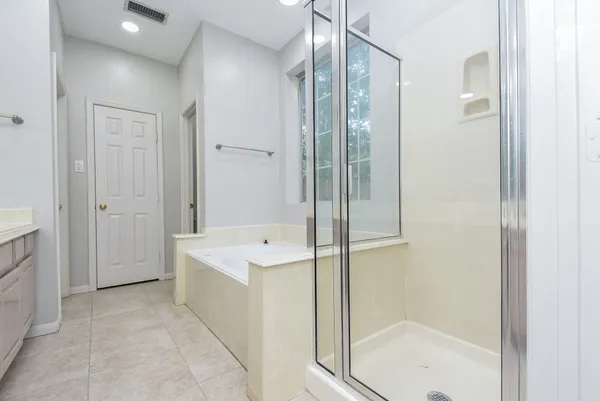 $2,595 | 202 West Sterling Pond Circle, The Woodlands, TX 77382