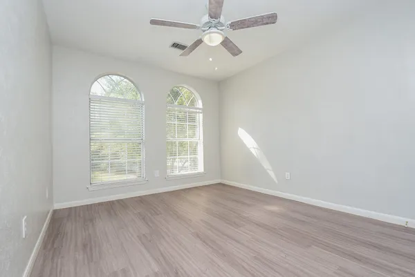 $2,595 | 202 West Sterling Pond Circle, The Woodlands, TX 77382