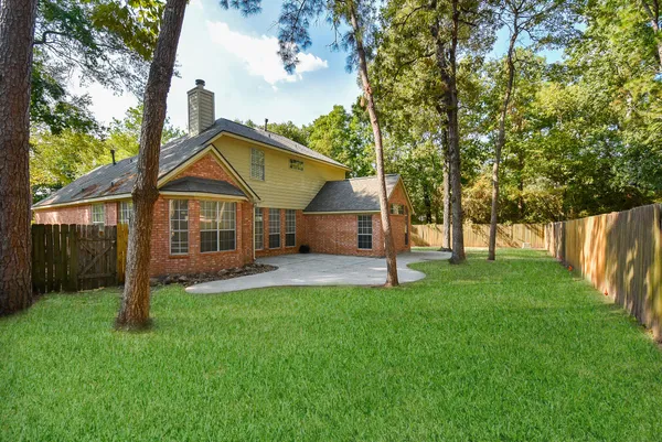 $2,595 | 202 West Sterling Pond Circle, The Woodlands, TX 77382